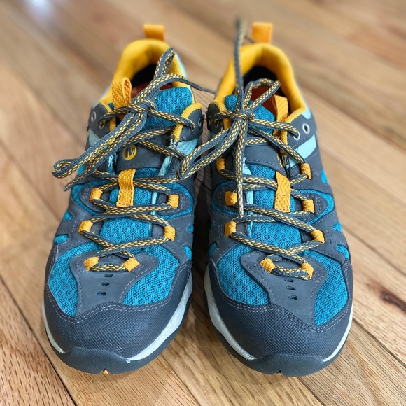Merrell Castle Rock Hiking Shoes, Size 6 - Picture 1 of 6